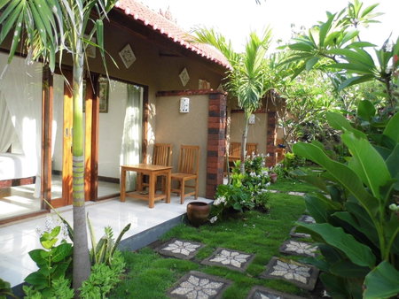 Made Taro - Menjangan Homestay, Banyuwedang, Indonesia