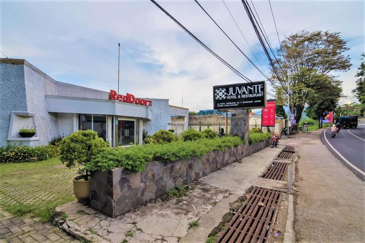 Hotel · RedDoorz near Farm House 4, Bandung