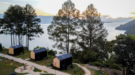 Bobocabin Patra, Parapat, Parapat, Indonesia