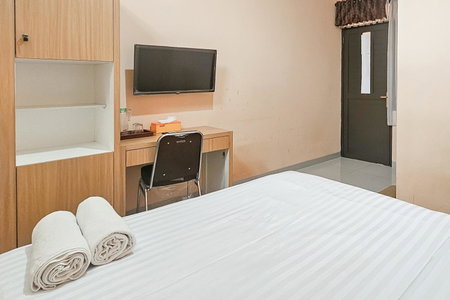 Urbanview MJ House Syariah Bandung, Bandung, Indonesia
