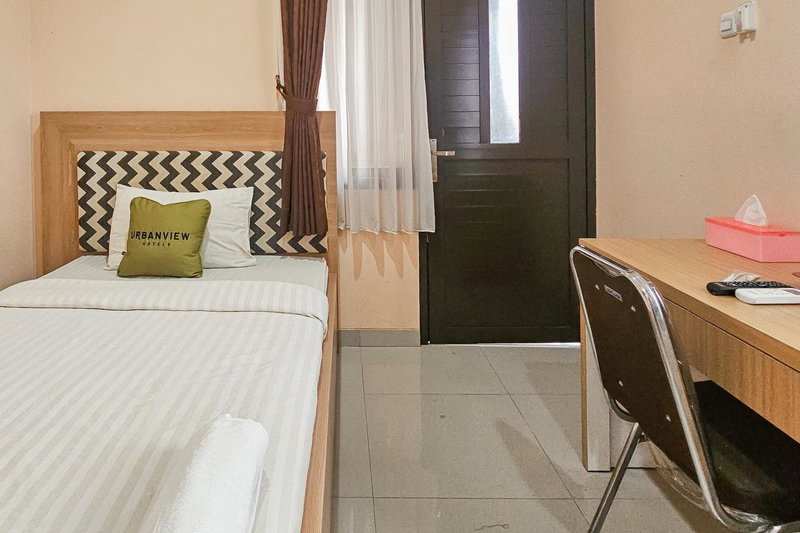 Urbanview MJ House Syariah Bandung, Bandung, Indonesia