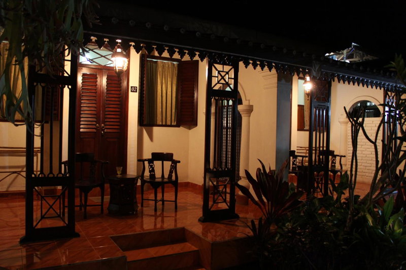 Guru Ratna, Munduk, Indonesia