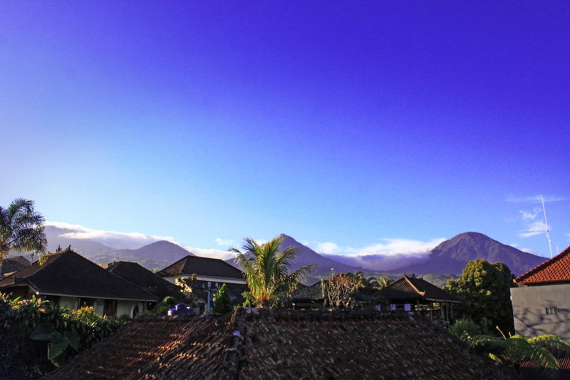 Guru Ratna, Munduk, Indonesia