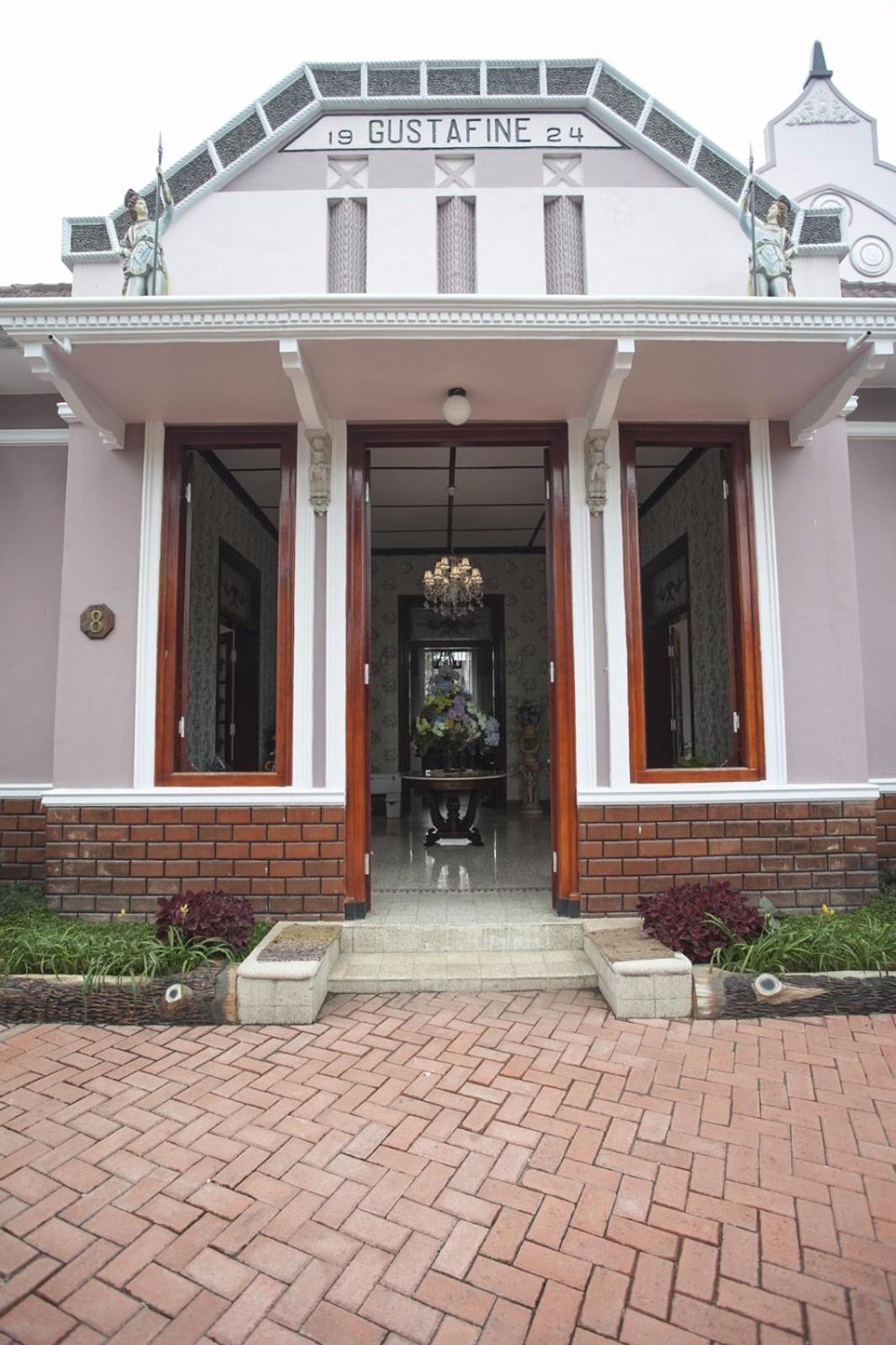 Hotel · Huis Van Gustafine Floor 2, Malang