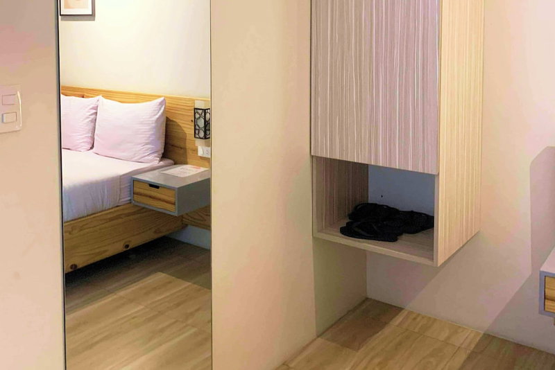 DLT Suites Cebu powered by Cocotel, Minglanilla, Philippines