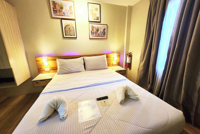 DLT Suites Cebu powered by Cocotel, Minglanilla, Philippines
