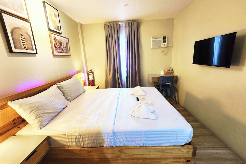DLT Suites Cebu powered by Cocotel, Minglanilla, Philippines