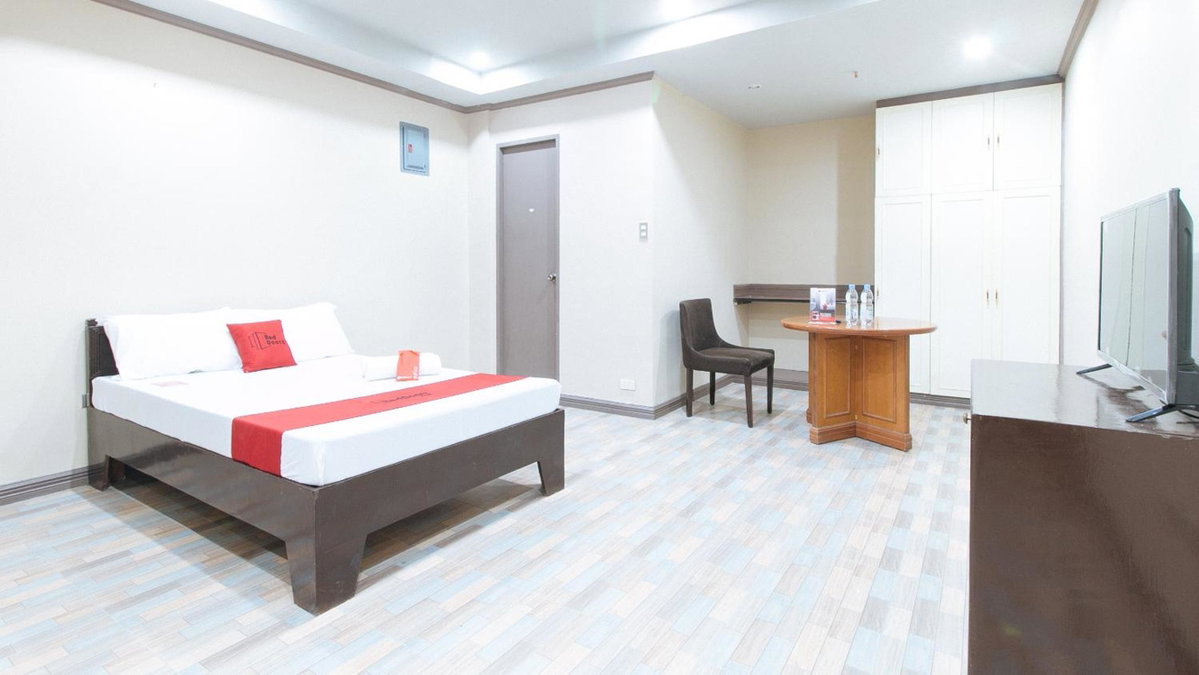 RedDoorz Plus at Canley Residential, Philippines