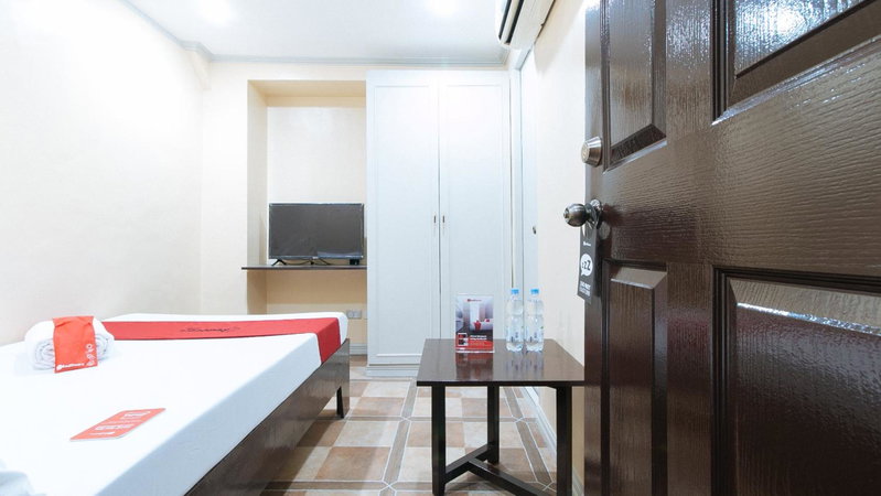 RedDoorz Plus at Canley Residential, Manila, Philippines