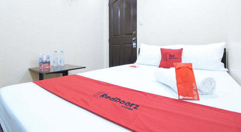 RedDoorz Plus at Canley Residential, Manila, Philippines