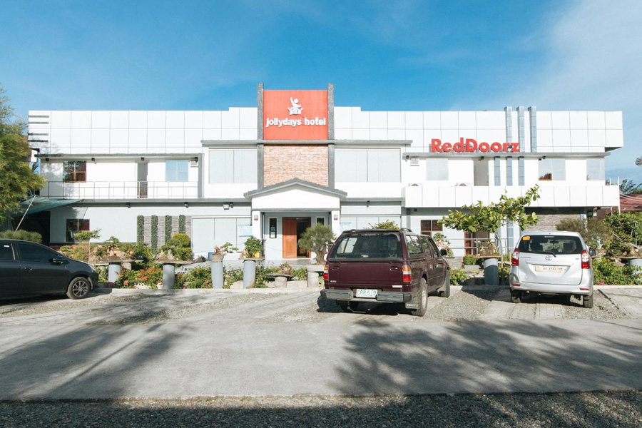 RedDoorz Plus @ Jollydays Hotel Nueva Ecija, San Jose, Philippines