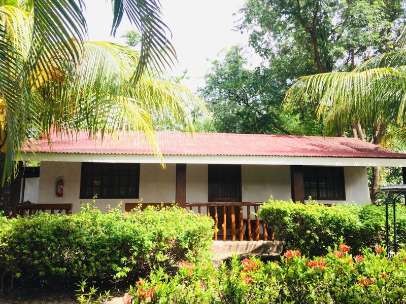 The Pelicans Resort, Matabungkay, Philippines