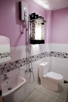 Luzmin BH - Pink House, Oslob, Philippines
