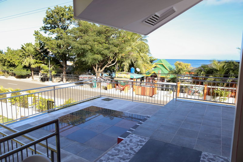Luzmin BH - Pink House, Oslob, Philippines