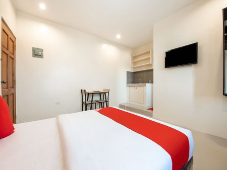 OYO 490 V-cat Apartelle, Manila, Philippines