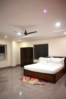 OYO 490 V-cat Apartelle, Manila, Philippines