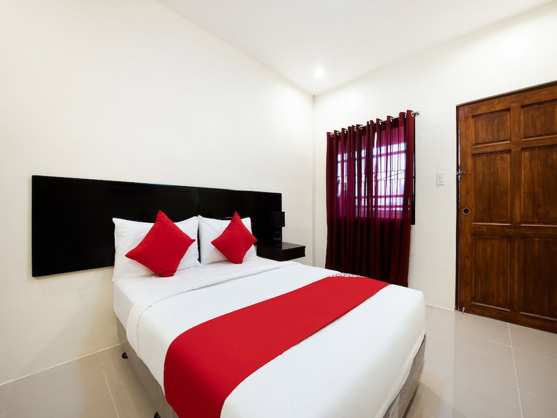 OYO 490 V-cat Apartelle, Manila, Philippines
