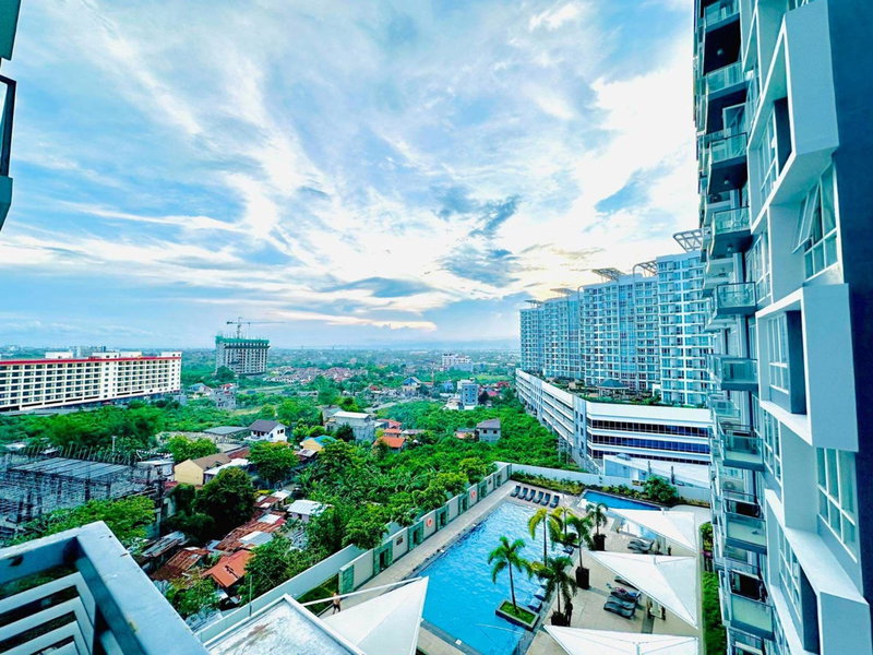 One Manchester Place by Hiverooms, Punta Engaño, Philippines
