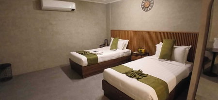 Townhouse Oak Grey Hotel Near Clark International Airport, Angeles City, Philippines