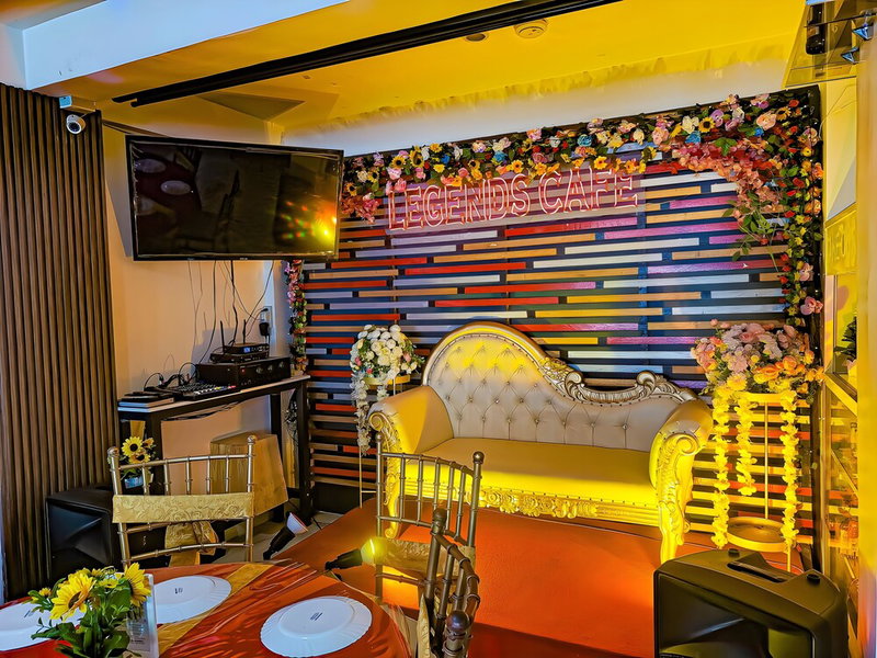 Legends Hotel & Restaurant, Lemery, Philippines