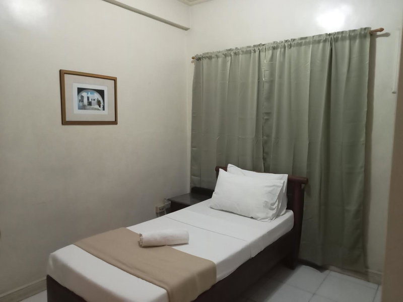 RedDoorz at Casa Marabella Villamonte Bacolod City, Bacolod, Philippines