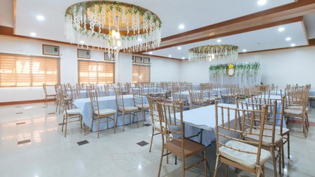 RedDoorz Premium @ Nick Hotel Gerona Tarlac, Tarlac, Philippines