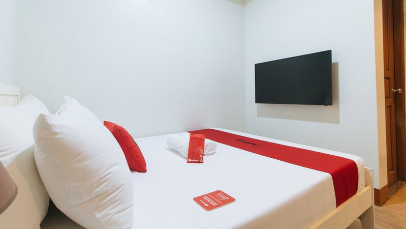 RedDoorz Premium @ Nick Hotel Gerona Tarlac, Tarlac, Philippines