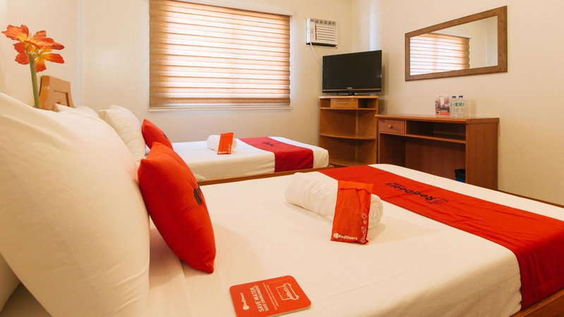 RedDoorz Premium @ Nick Hotel Gerona Tarlac, Tarlac, Philippines