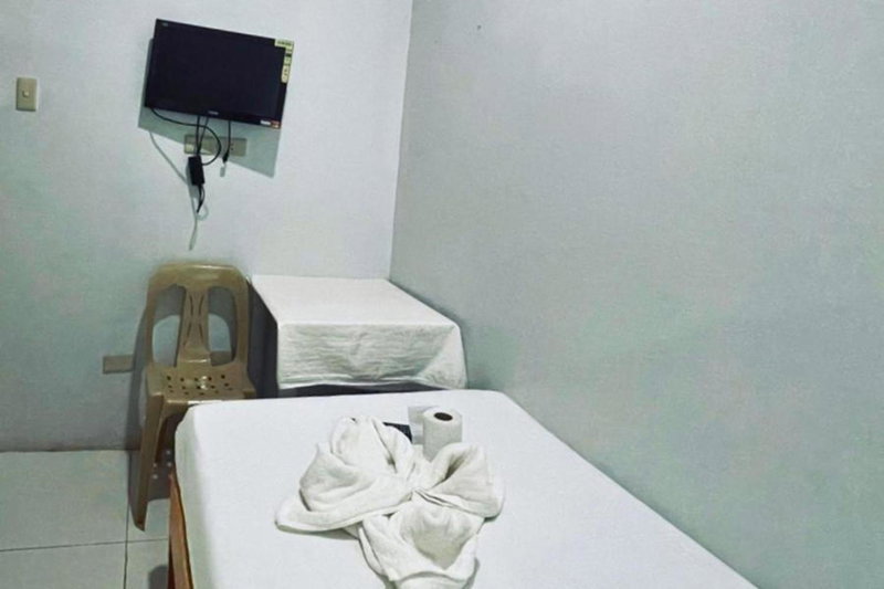 A and A Bed and Breakfast Inn powered by Cocotel, Legazpi, Philippines