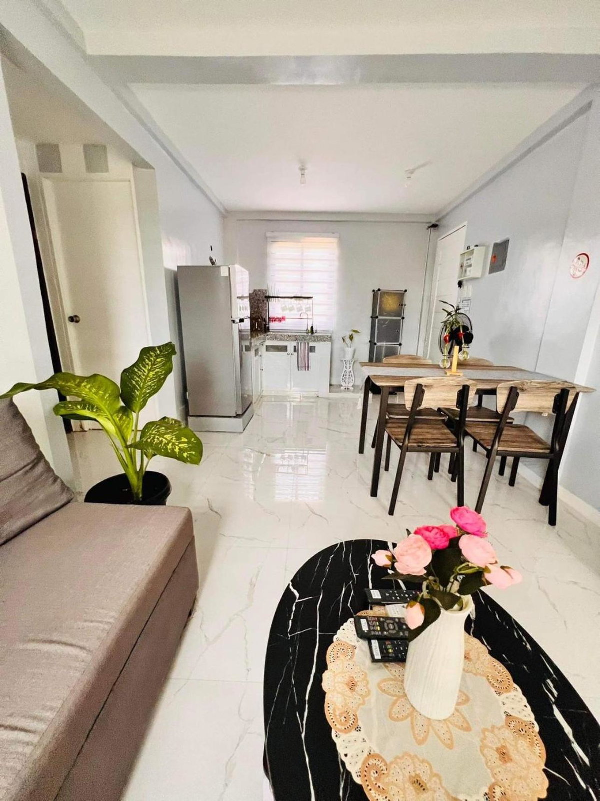 Hotel · Cabuhat Duco Lodge 1, Naic