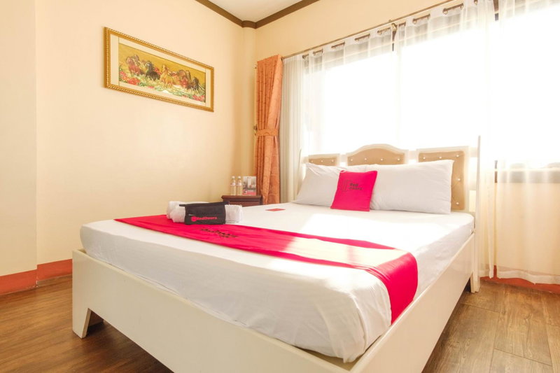 RedDoorz Plus @ Seaborne Hotel Subic Zambales, Subic, Philippines