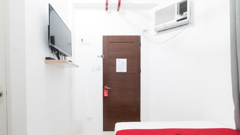 RedDoorz near Liceo De Cagayan University Highschool, Cagayan de Oro, Philippines