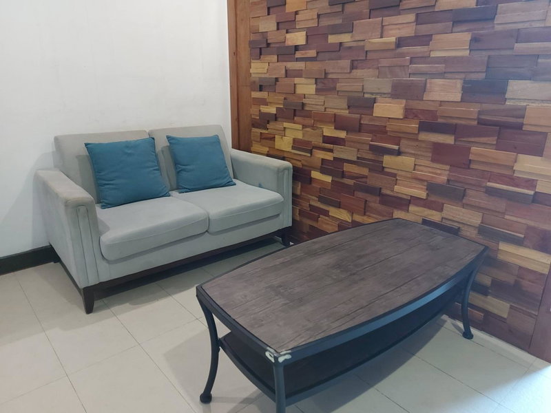 Posh Beds with City View and Pools, Manila, Philippines