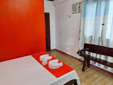 RedDoorz @ Hergem Siargao Inn, General Luna, Philippines