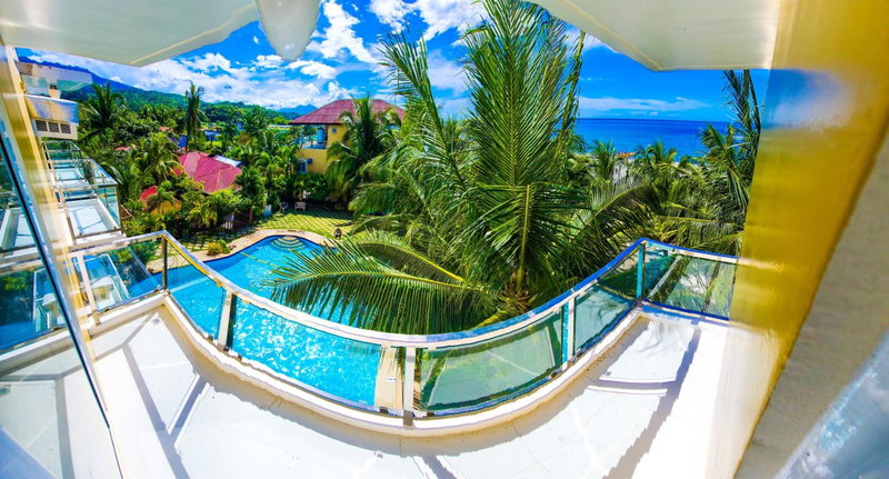 Crystal Shores Beach Resort powered by Cocotel, Bataan, Philippines