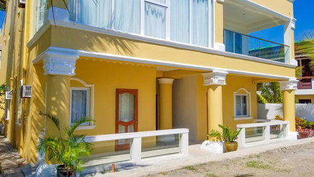 Crystal Shores Beach Resort powered by Cocotel, Bataan, Philippines