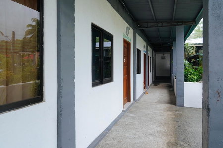 RedDoorz at St Anthony Beach Resort, Asturias, Philippines