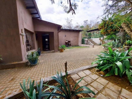 InnibosRus Self-catering, White River, South Africa