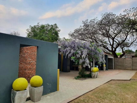 Che La Moir Guesthouse, Bloemfontein, South Africa