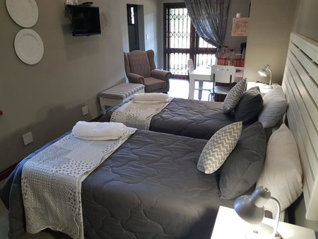 El-Ruze, Baviaanspoort, South Africa