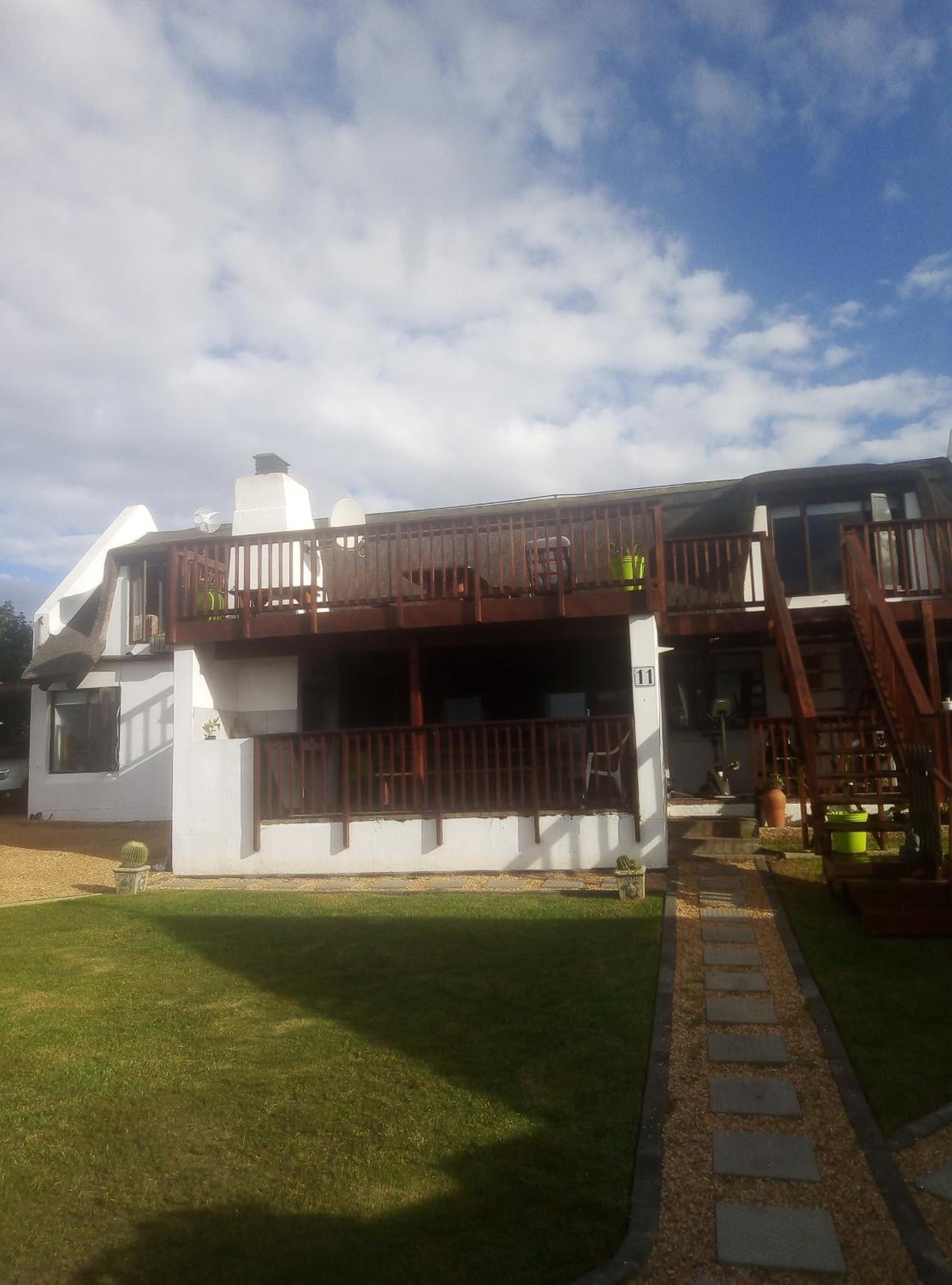 Hotel · Chilli Moon B&B, Stilbaai