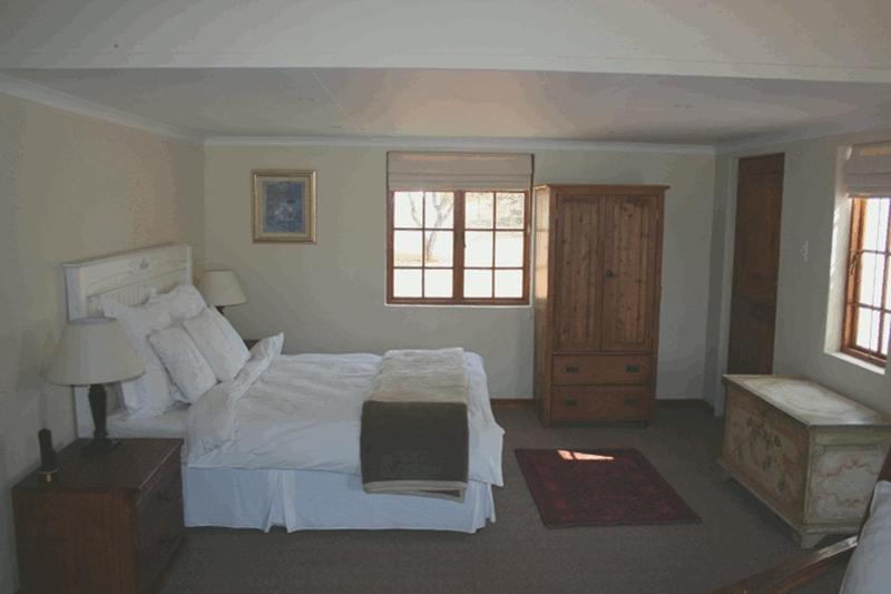 Steynshoop self-catering Valley Lodge, Hekpoort, South Africa