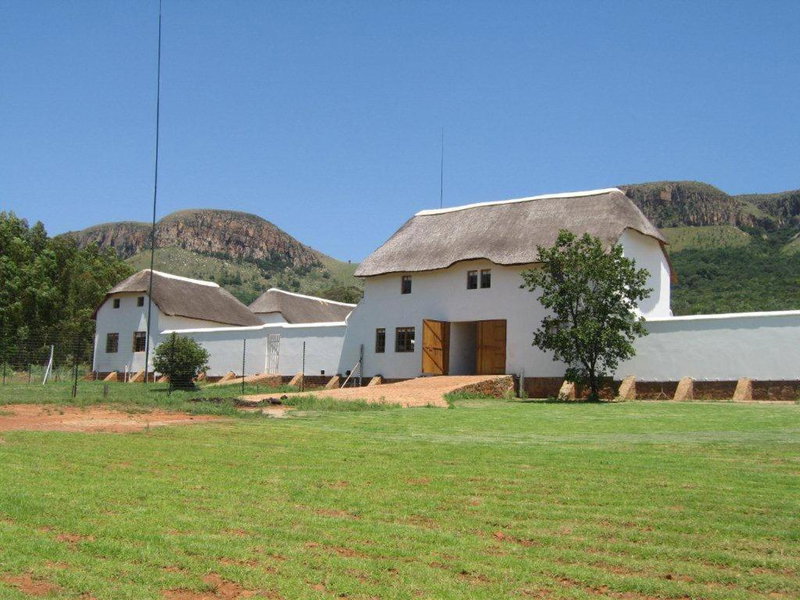 Steynshoop self-catering Valley Lodge, Hekpoort, South Africa