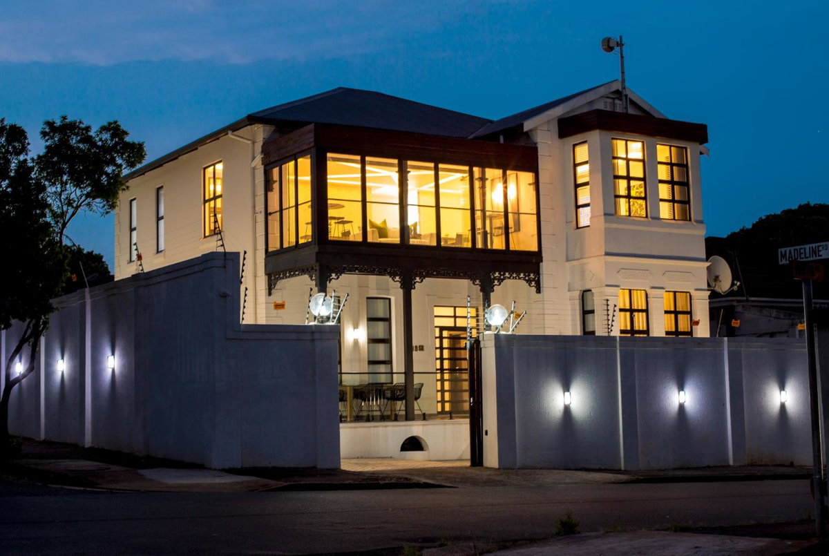 Hotel · Zet On 9TH Avenue, Durban