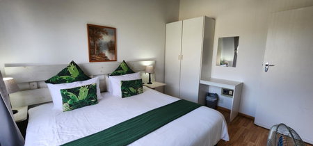 B My Guest, Knysna, South Africa