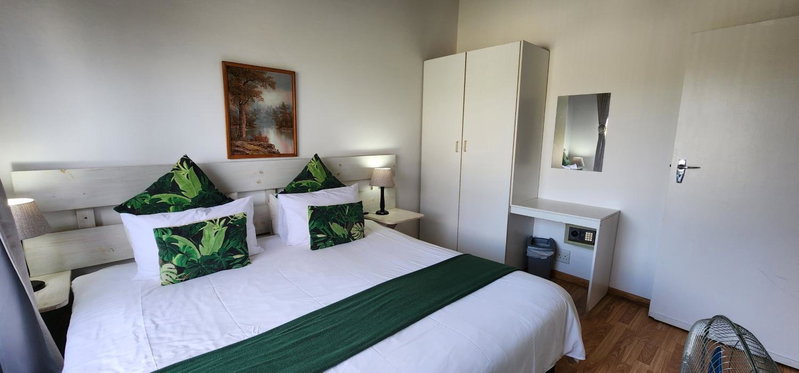 B My Guest, Knysna, South Africa