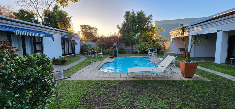 B My Guest, Knysna, South Africa