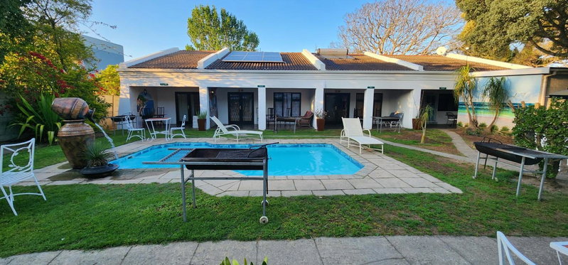 B My Guest, Knysna, South Africa