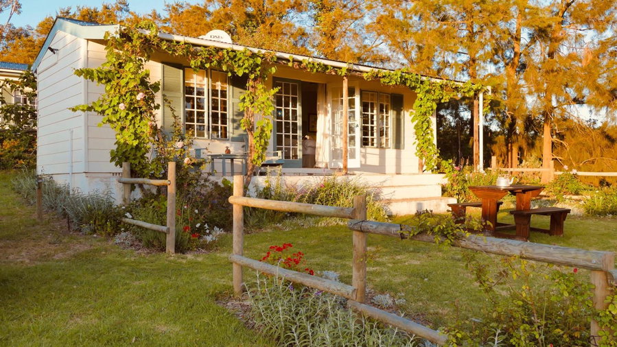 Cheverells Farm, Kiku & Braeburn Cottage, Grabouw, South Africa