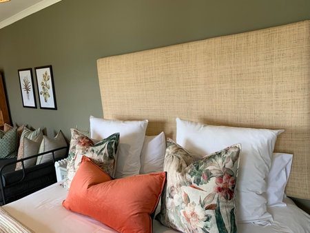 Cheverells Farm, Kiku & Braeburn Cottage, Grabouw, South Africa